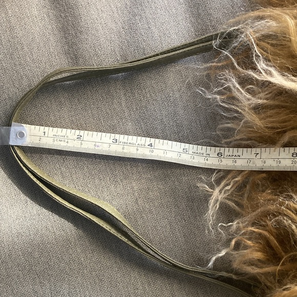 Mongolian Lamb Fur Handbag - Picture 3 of 4